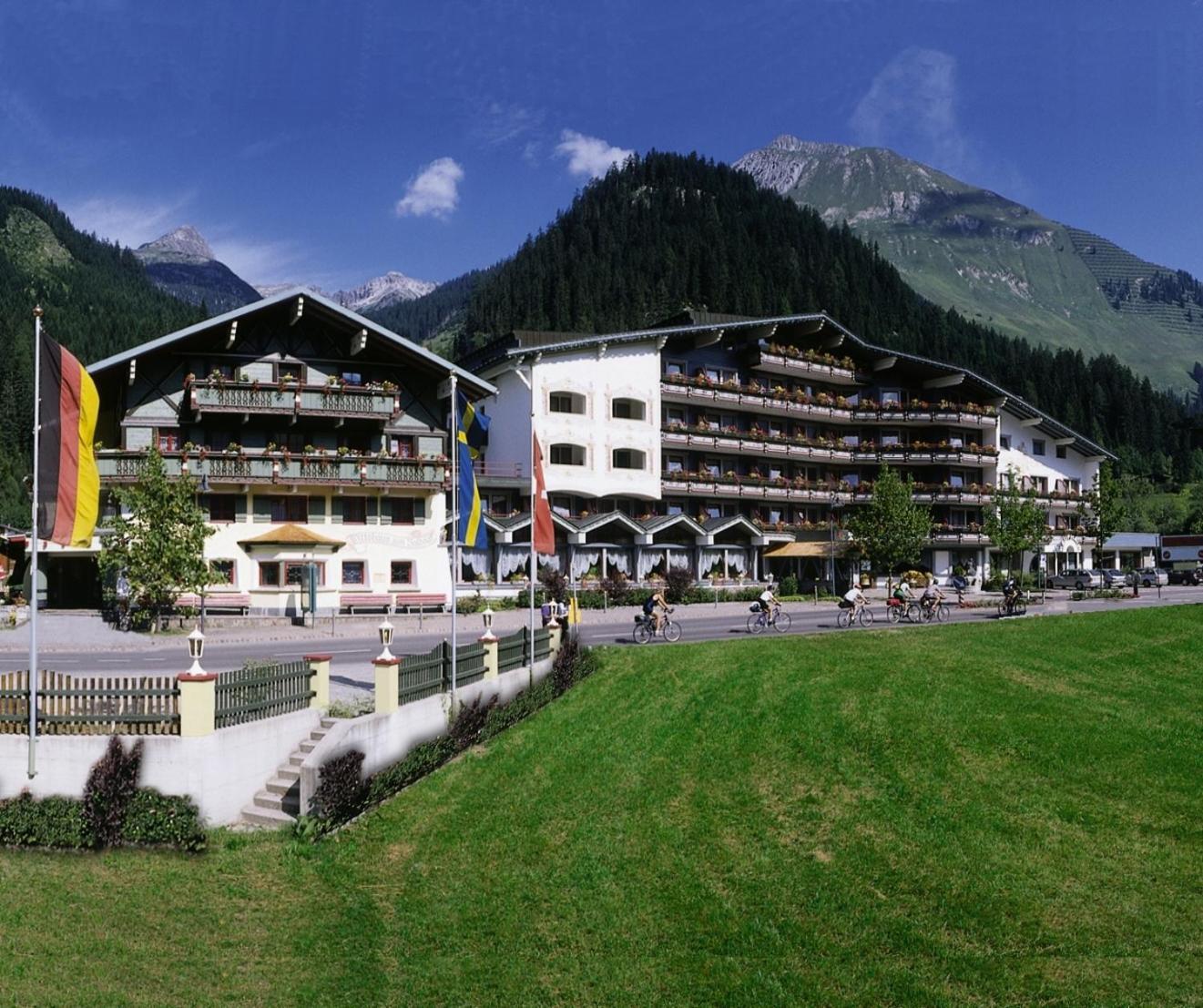Alpenrose Wellnesshotel Bach  Exterior photo