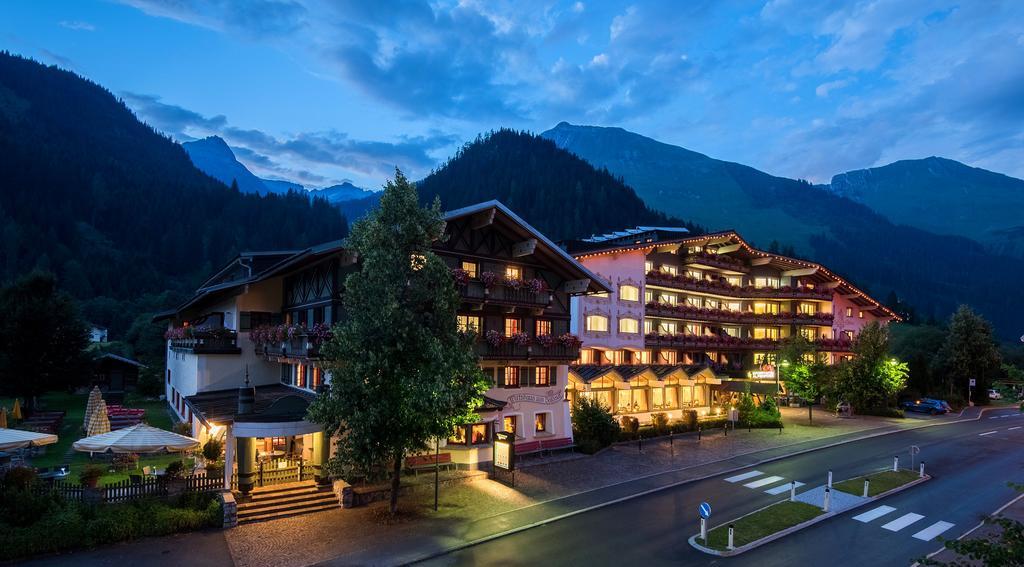 Alpenrose Wellnesshotel Bach  Exterior photo